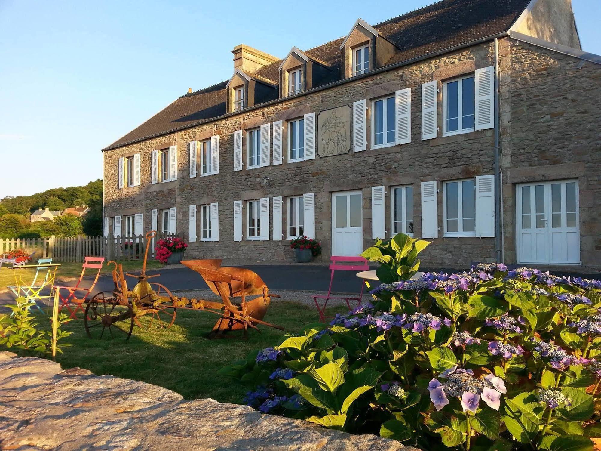 Hotel La Roche Du Marais Omonville-la-Petite Exterior foto